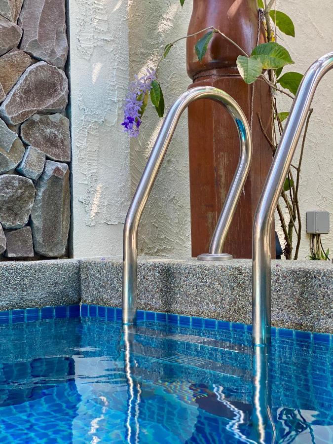 Ikiru 18 Private Saltwater Pool Villa, 3 Ensuite Br, Outdoor Bbq, 5 Mins To Beach Pantai Cenang  Ngoại thất bức ảnh
